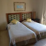 Stunning 3 Bed With Pool- Golf בודנס