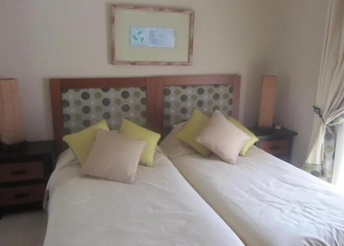 Villa Stunning 3 Bed With Pool- Golf