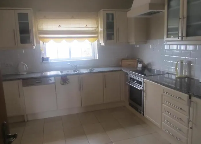 Stunning 3 Bed With Pool- Golf *